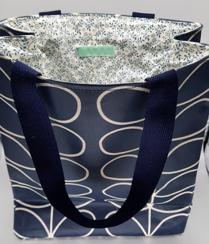 Small re-useable shopping bag - blue stem pattern